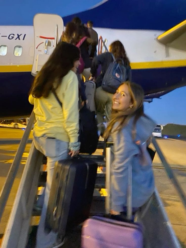 Viajantes embarcando